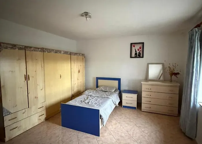 فيلة House In The Village 1 Petrele