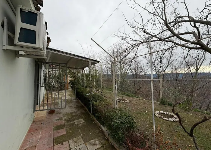 House In The Village 1 فيلة Petrele